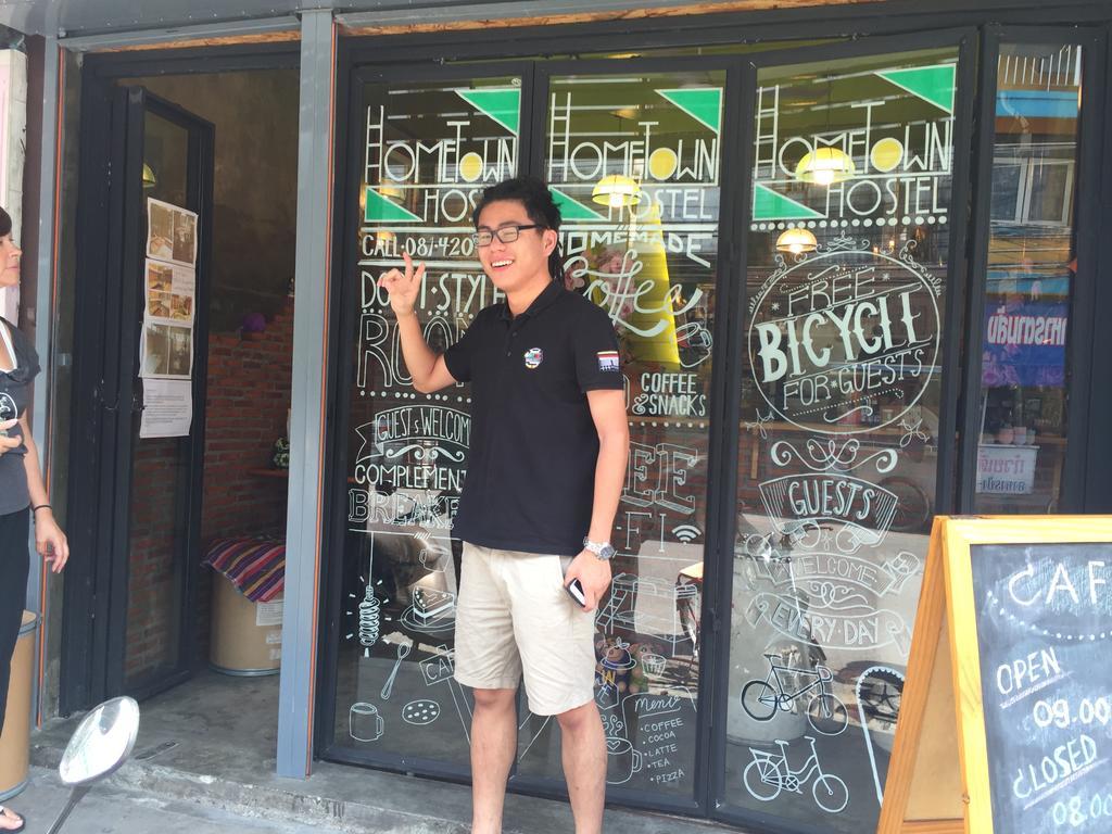 Hometown Hostel Samut Songkhram Bagian luar foto